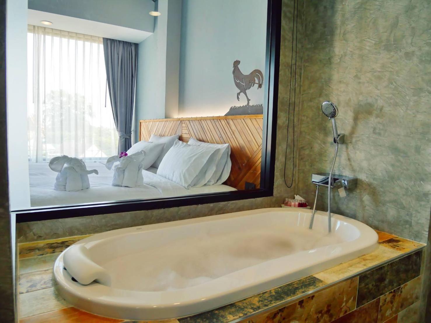 Ou Hotel Пхитсанулок Экстерьер фото